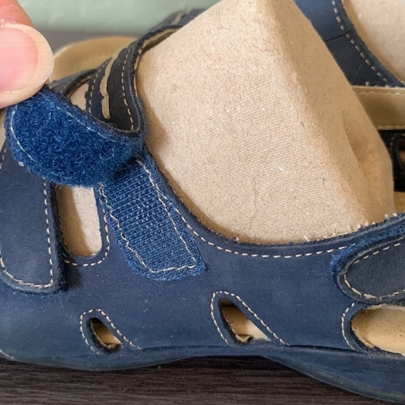 Easy Spirit Sadie Blue Suede Leather Cross Straps Comfort Sandal Size 6.5W - Picture 6 of 11
